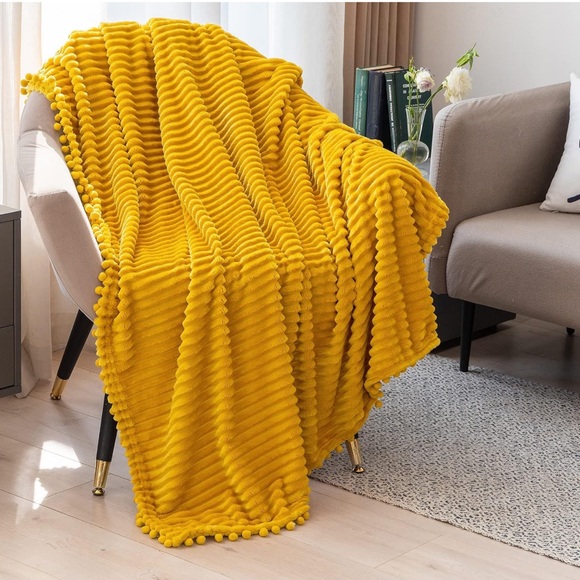 Fleece Blanket 51x63, Yellow Soft, Plush, Fluffy, Fuzzy, With Pompom Fringe - Picture 3 of 4